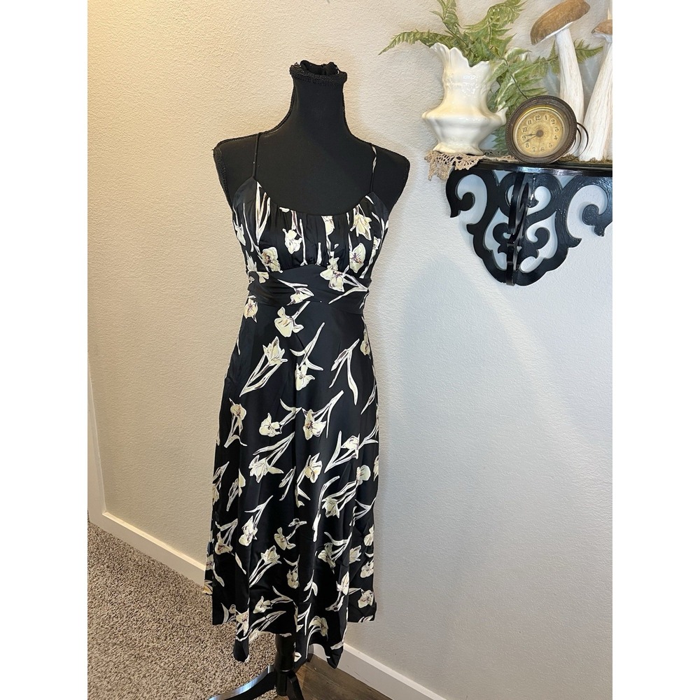 Selfie Leslie NWT Black Cream Satin Floral Sleeveless Midi Dress Sz‎ XS Evening
